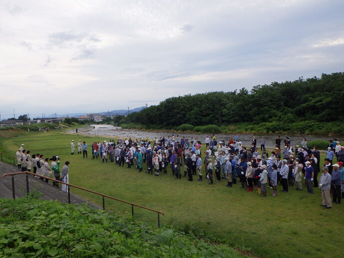 写真：河川一斉清掃1