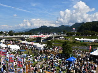 日本一の芋煮会フェスティバルです