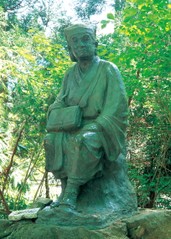 写真：松尾芭蕉の像