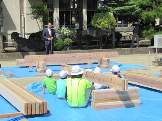 写真：日本の木材活用リレー1