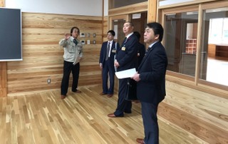 写真:千歳小学校内覧2