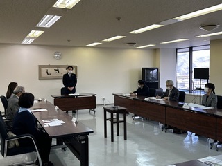 挨拶をする市長