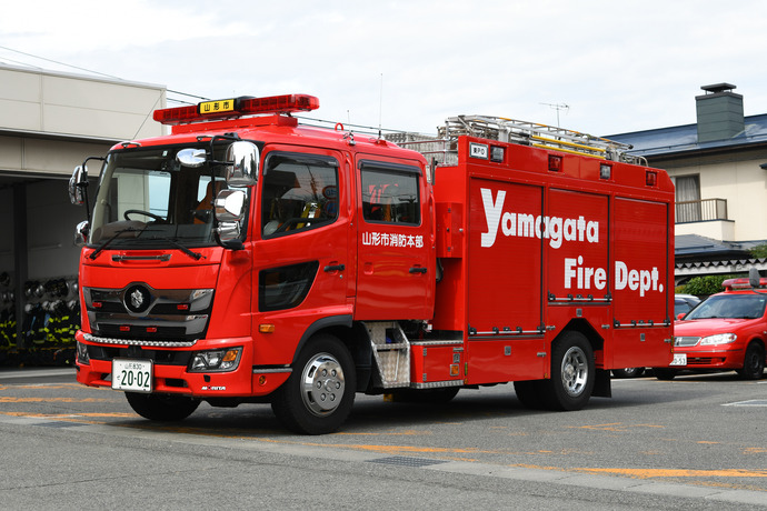 写真：東消防署　本署　普通ポンプ車