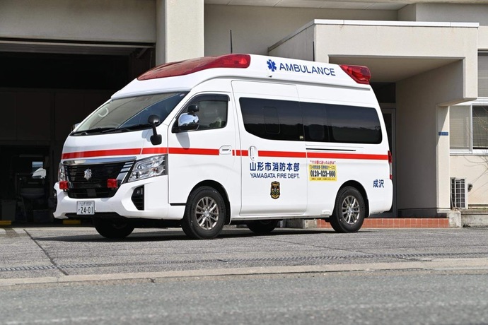 写真：西消防署　成沢出張所　高規格救急車