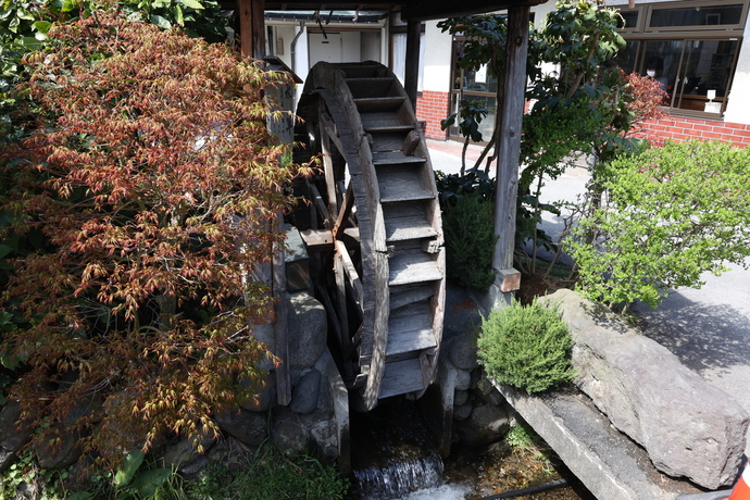 宮町堰の水車