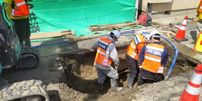 漏水箇所の修繕工事の様子
