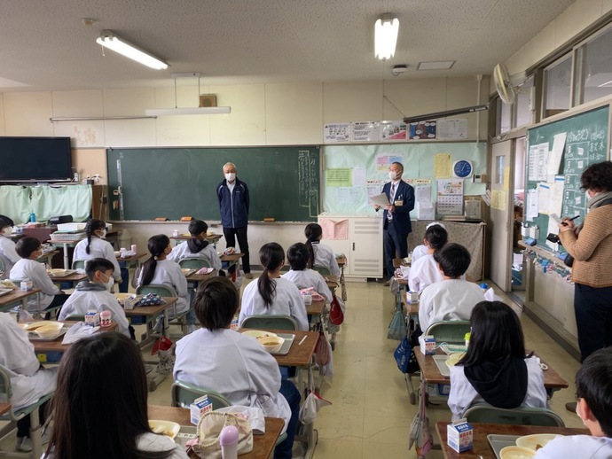南小学校での講和