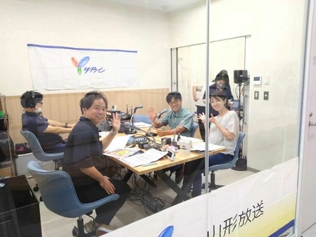 ラジオ生放送