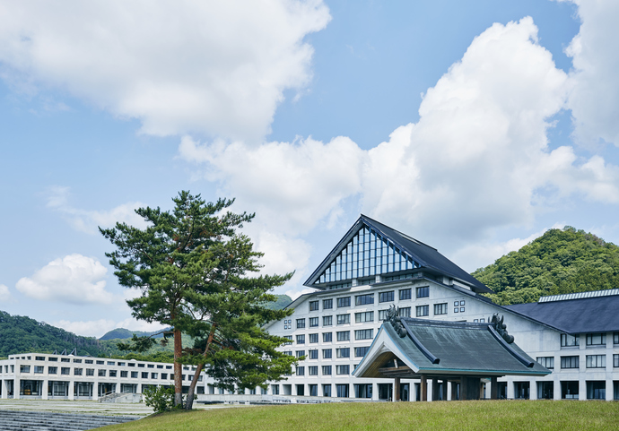 東北芸術工科大学の外観写真