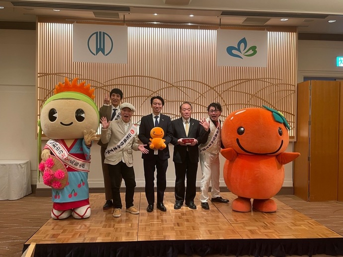 写真：仙台市との締結式の様子