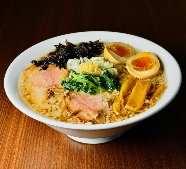 新潟背脂生姜醤油ラーメン