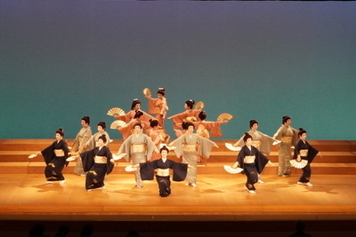 芸術祭開幕公演