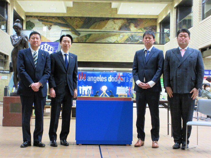 展示セレモニー画像