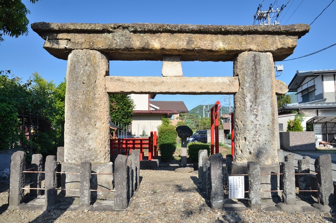 鳥居