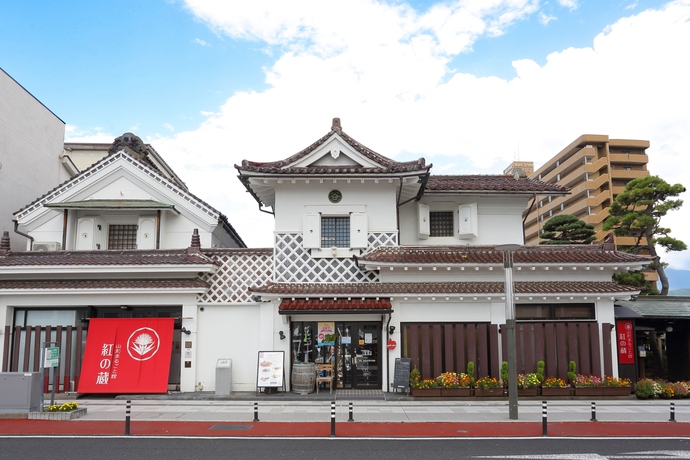 山形まるごと館 紅の蔵の写真