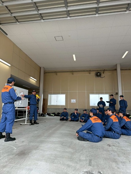 写真1訓練説明の様子1