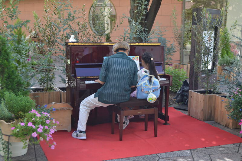 ストリートピアノの写真