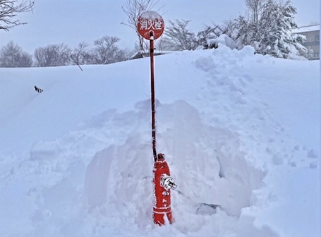 写真：消火栓、除雪後