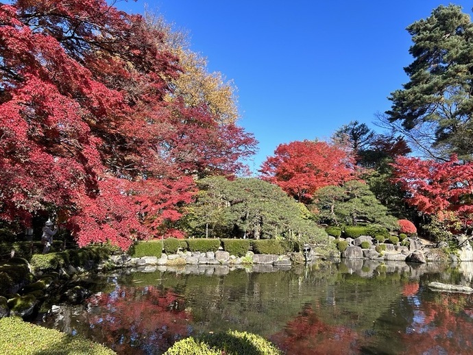 もみじ公園と清風荘の写真