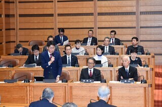 写真:議会報告会&議場演奏会の様子1