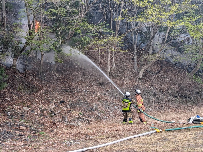 写真2:消火活動の様子2